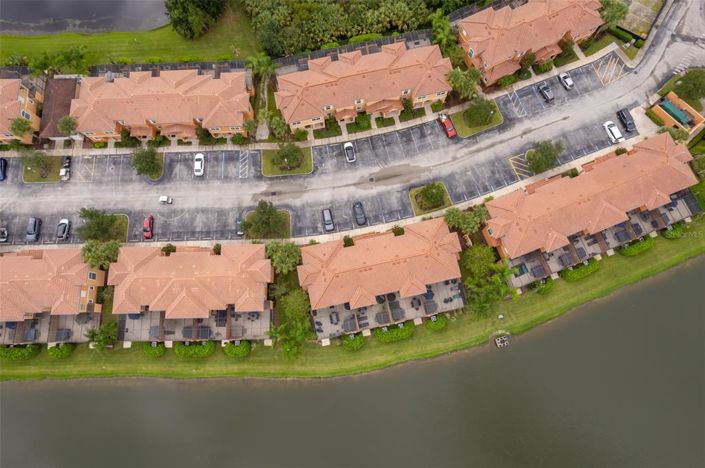 Image No.52-2 Bed Townhouse for sale