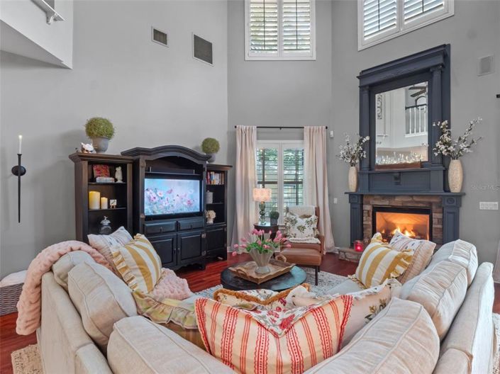 Image No.16-6 Bed Property for sale