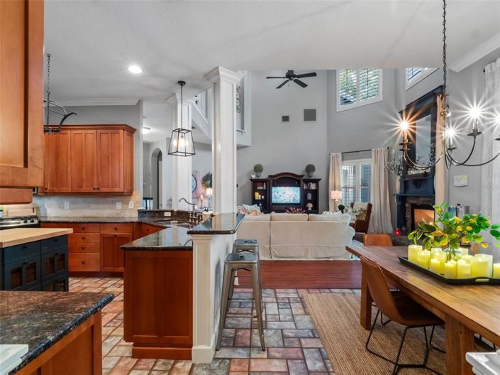 Image No.22-6 Bed Property for sale