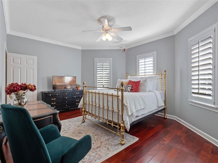 Image No.35-6 Bed Property for sale