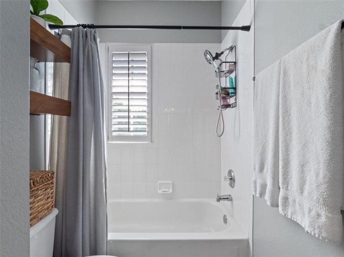 Image No.38-6 Bed Property for sale