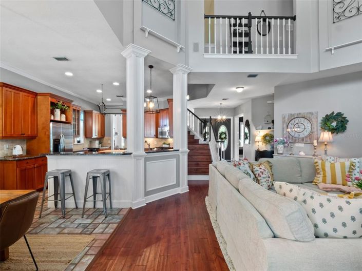 Image No.4-6 Bed Property for sale