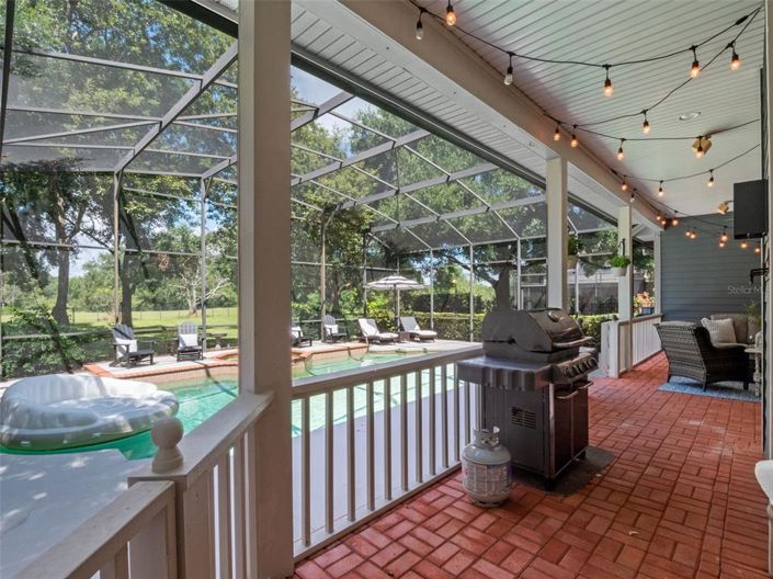 Image No.50-6 Bed Property for sale