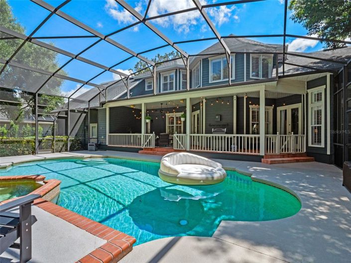 Image No.55-6 Bed Property for sale