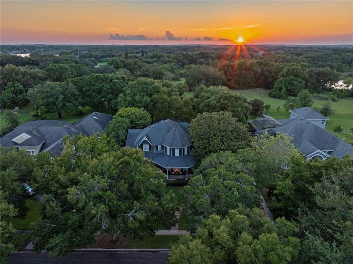 Image No.68-6 Bed Property for sale