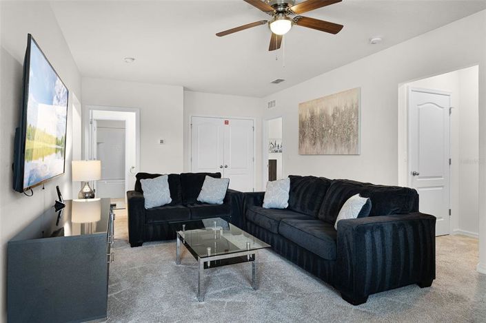 Image No.19-5 Bed Property for sale