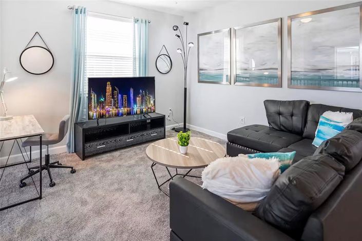 Image No.17-5 Bed Property for sale