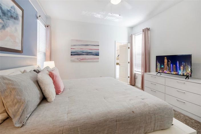 Image No.19-5 Bed Property for sale