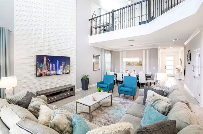 Image No.2-5 Bed Property for sale