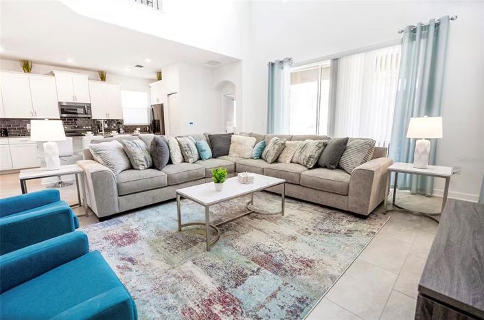 Image No.5-5 Bed Property for sale