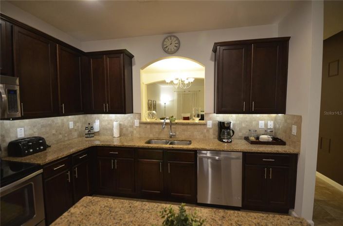 Image No.8-Propriété de 6 chambres à vendre à Kissimmee