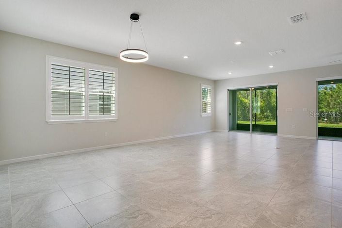 Image No.5-3 Bed Property for sale