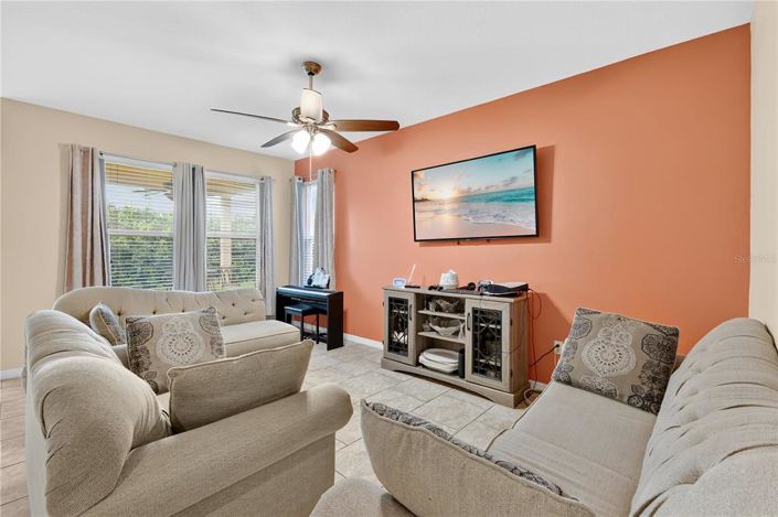 Image No.5-Propriété de 4 chambres à vendre à Kissimmee