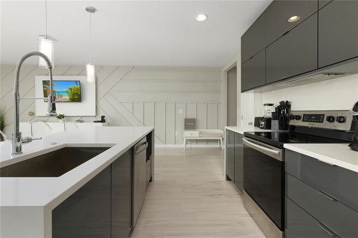 Image No.10-4 Bed Townhouse for sale