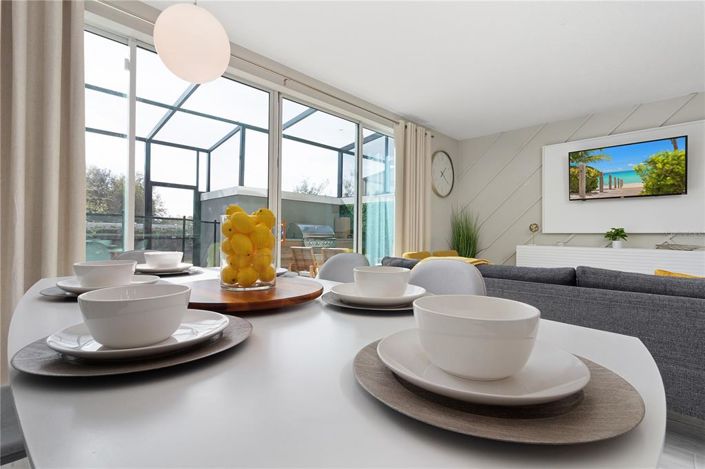 Image No.13-4 Bed Townhouse for sale