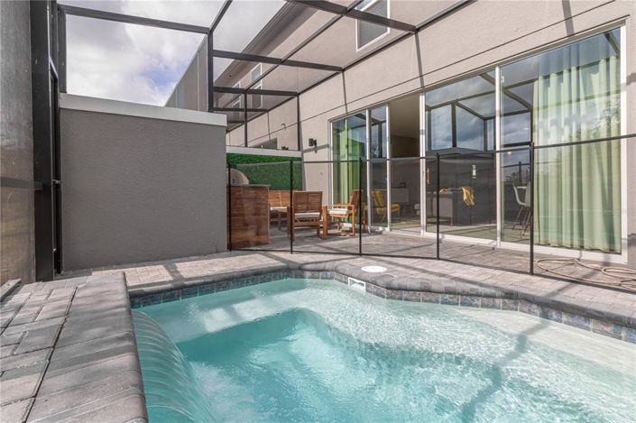 Image No.28-4 Bed Townhouse for sale