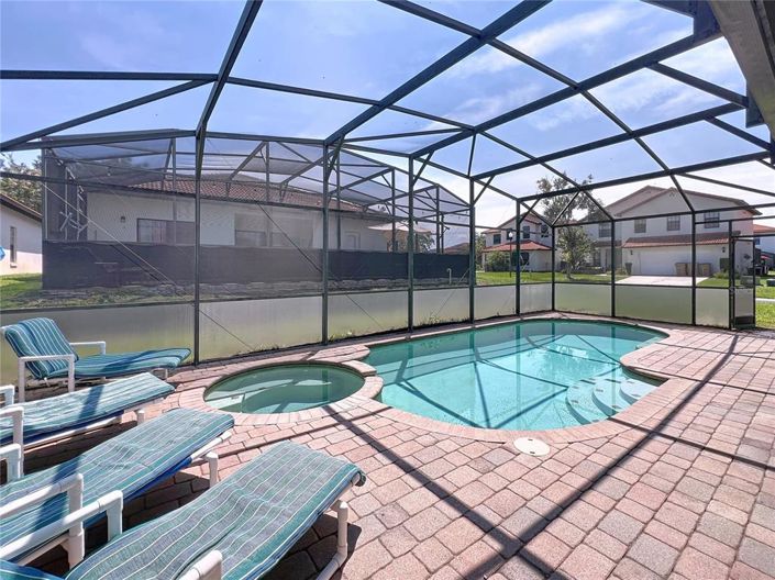 Image No.28-4 Bed Property for sale