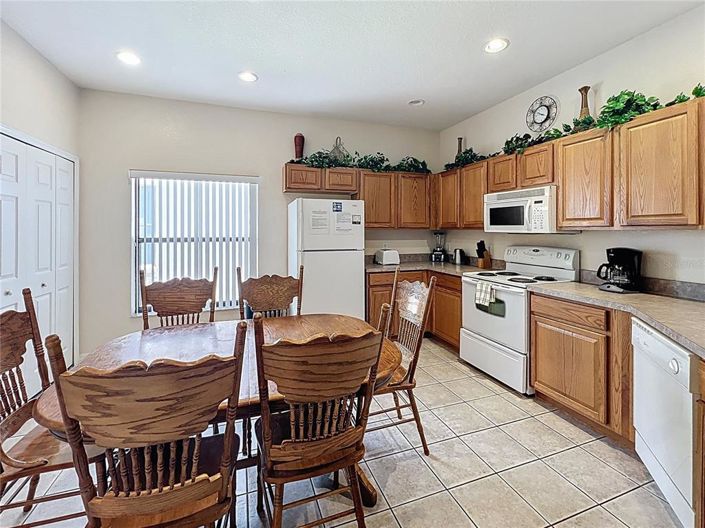 Image No.8-4 Bed Property for sale