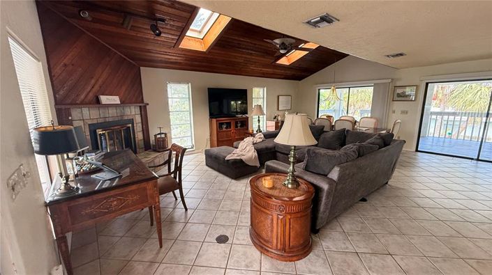 Image No.8-Propriété de 3 chambres à vendre à St. Pete Beach