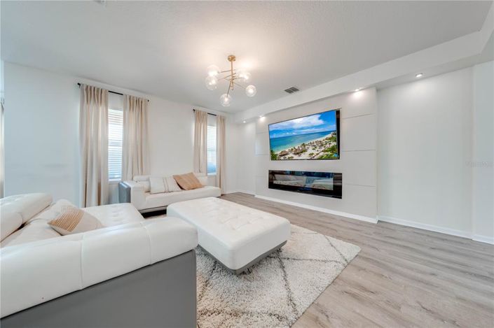 Image No.15-4 Bed Property for sale