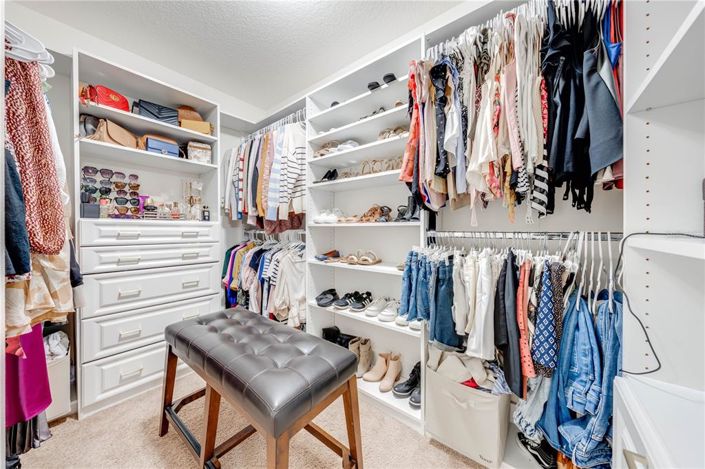 Image No.28-4 Bed Property for sale