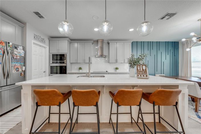 Image No.3-4 Bed Property for sale