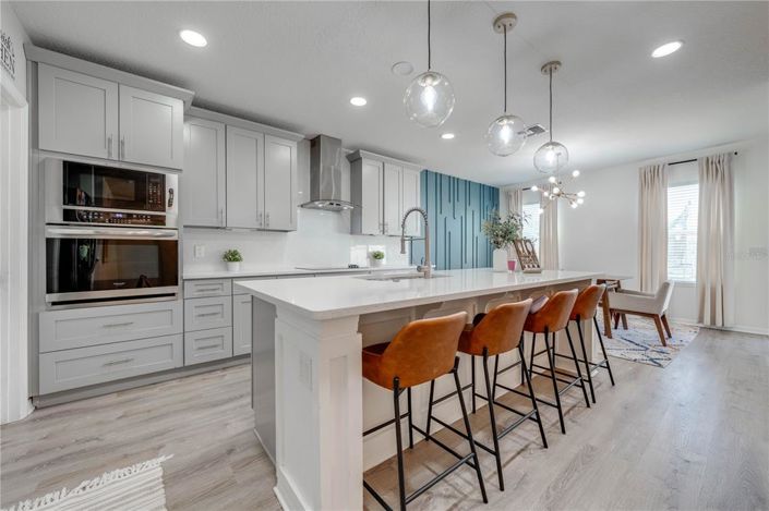 Image No.4-4 Bed Property for sale