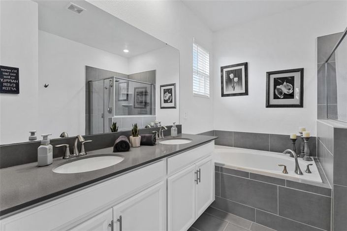 Image No.21-Propriété de 4 chambres à vendre à Davenport