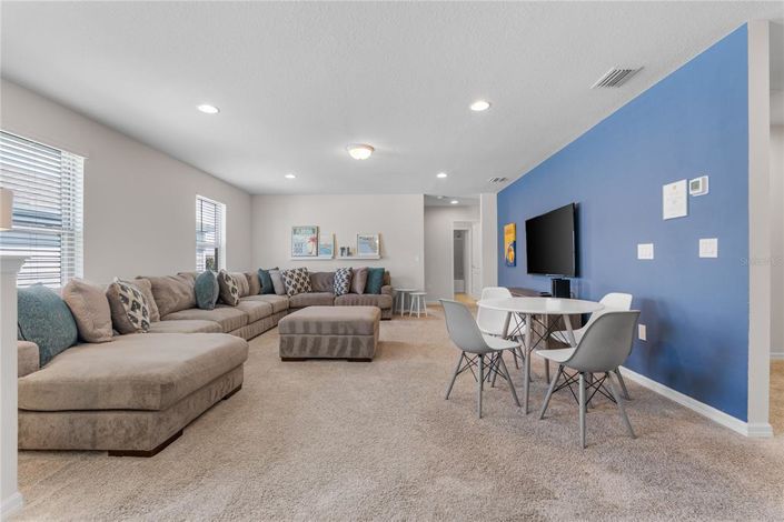 Image No.15-6 Bed Property for sale