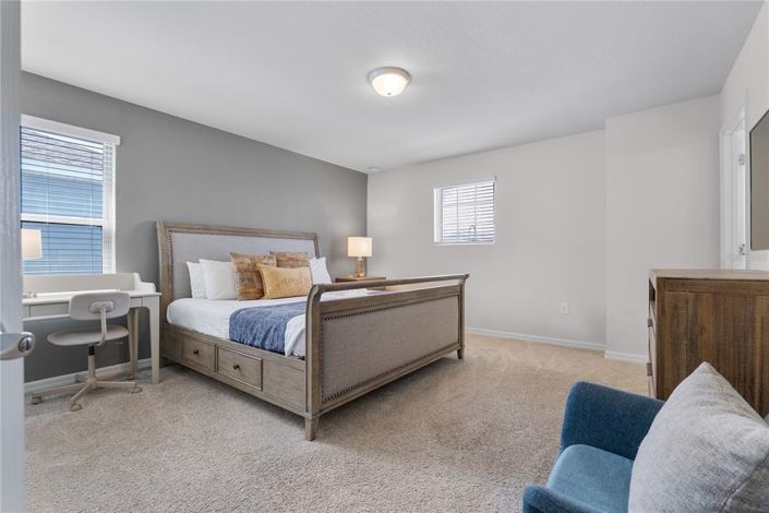 Image No.17-6 Bed Property for sale