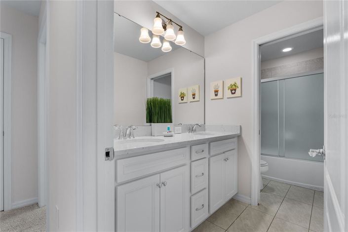 Image No.20-6 Bed Property for sale