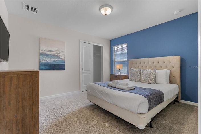 Image No.22-6 Bed Property for sale