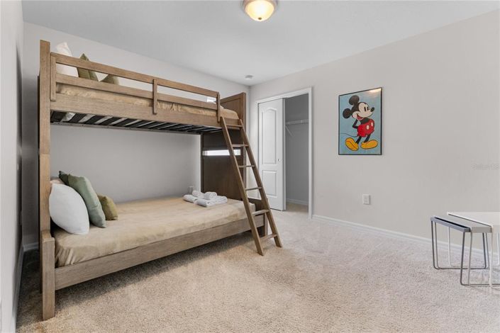 Image No.24-6 Bed Property for sale