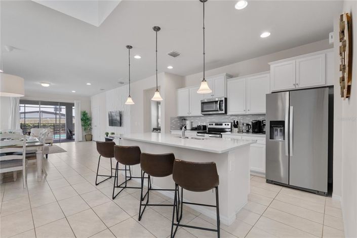 Image No.3-6 Bed Property for sale