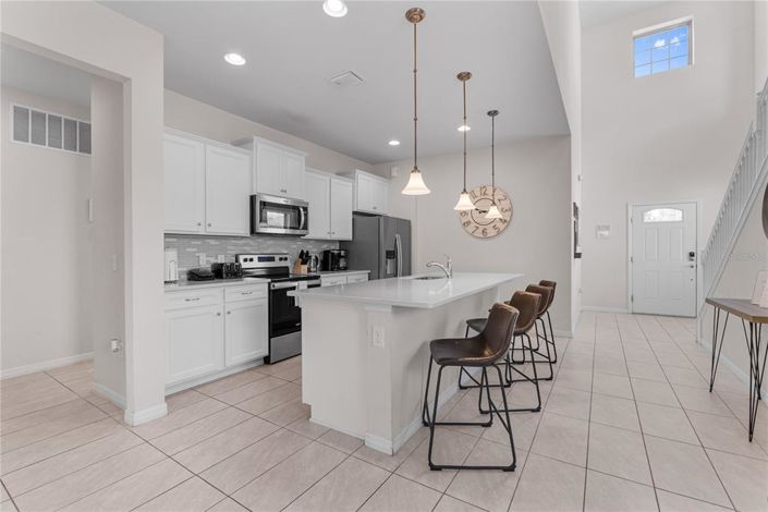 Image No.4-6 Bed Property for sale