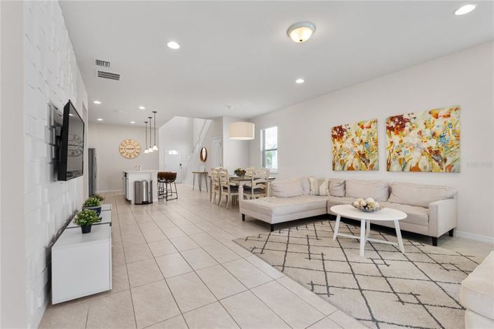 Image No.7-6 Bed Property for sale