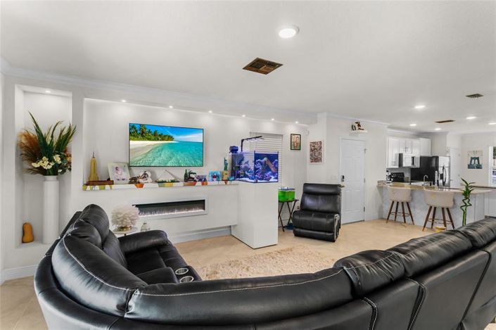 Image No.12-3 Bed Townhouse for sale