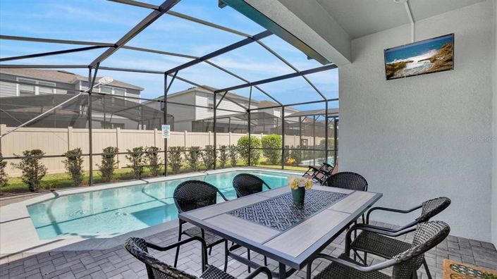 Image No.12-5 Bed Property for sale