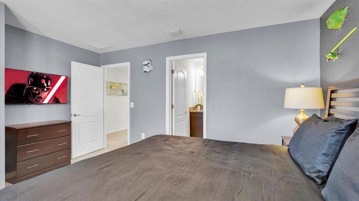 Image No.22-5 Bed Property for sale