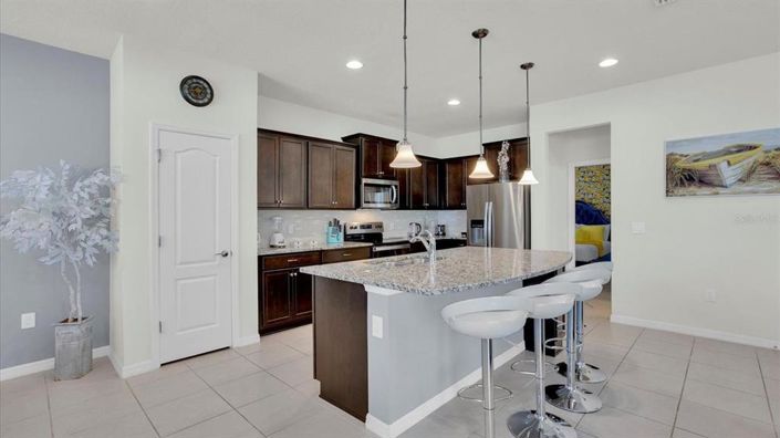 Image No.6-5 Bed Property for sale