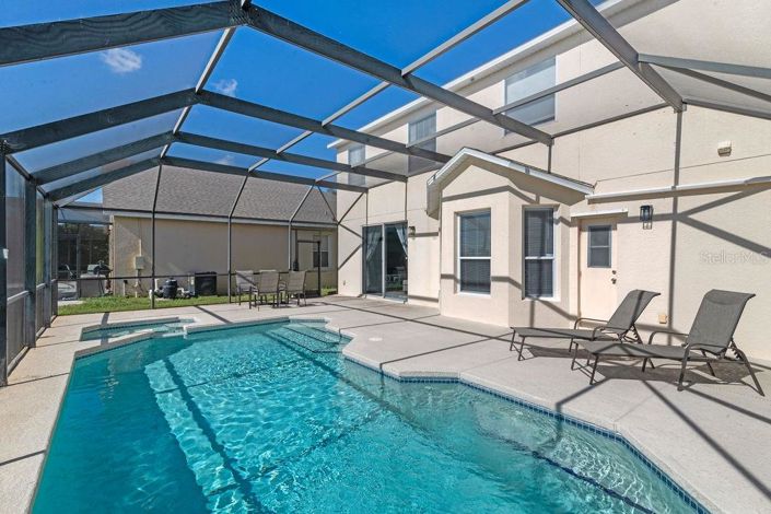 Image No.4-4 Bed Property for sale