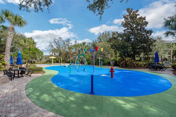 Image No.12-2 Bed Property for sale