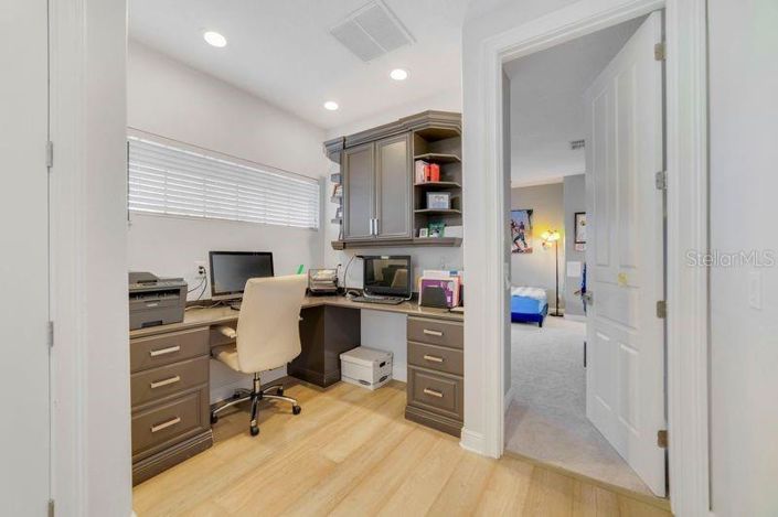 Image No.22-6 Bed Property for sale