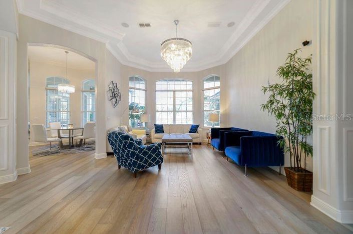 Image No.3-6 Bed Property for sale