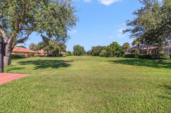 Image No.30-6 Bed Property for sale