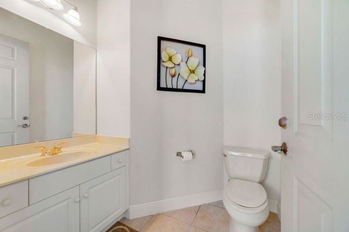 Image No.33-6 Bed Property for sale