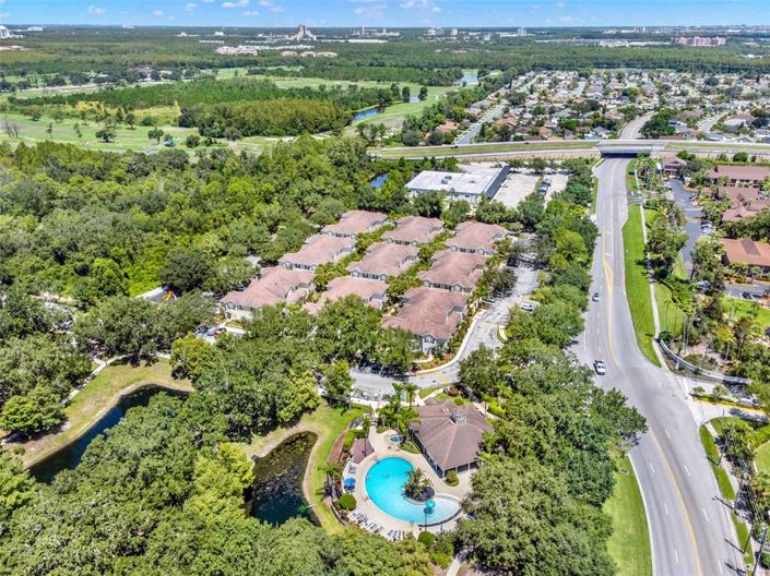 Image No.28-4 Bed Townhouse for sale