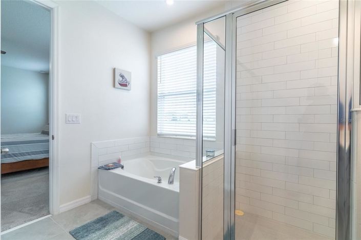 Image No.30-4 Bed Property for sale