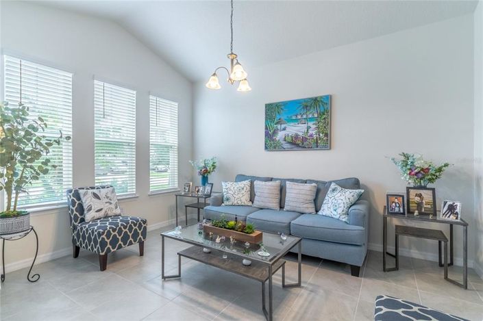 Image No.7-4 Bed Property for sale