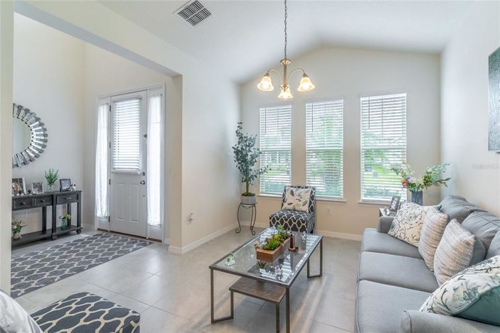 Image No.8-4 Bed Property for sale